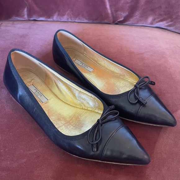 Prada pointed black leather bow flats - Picture 10 of 10